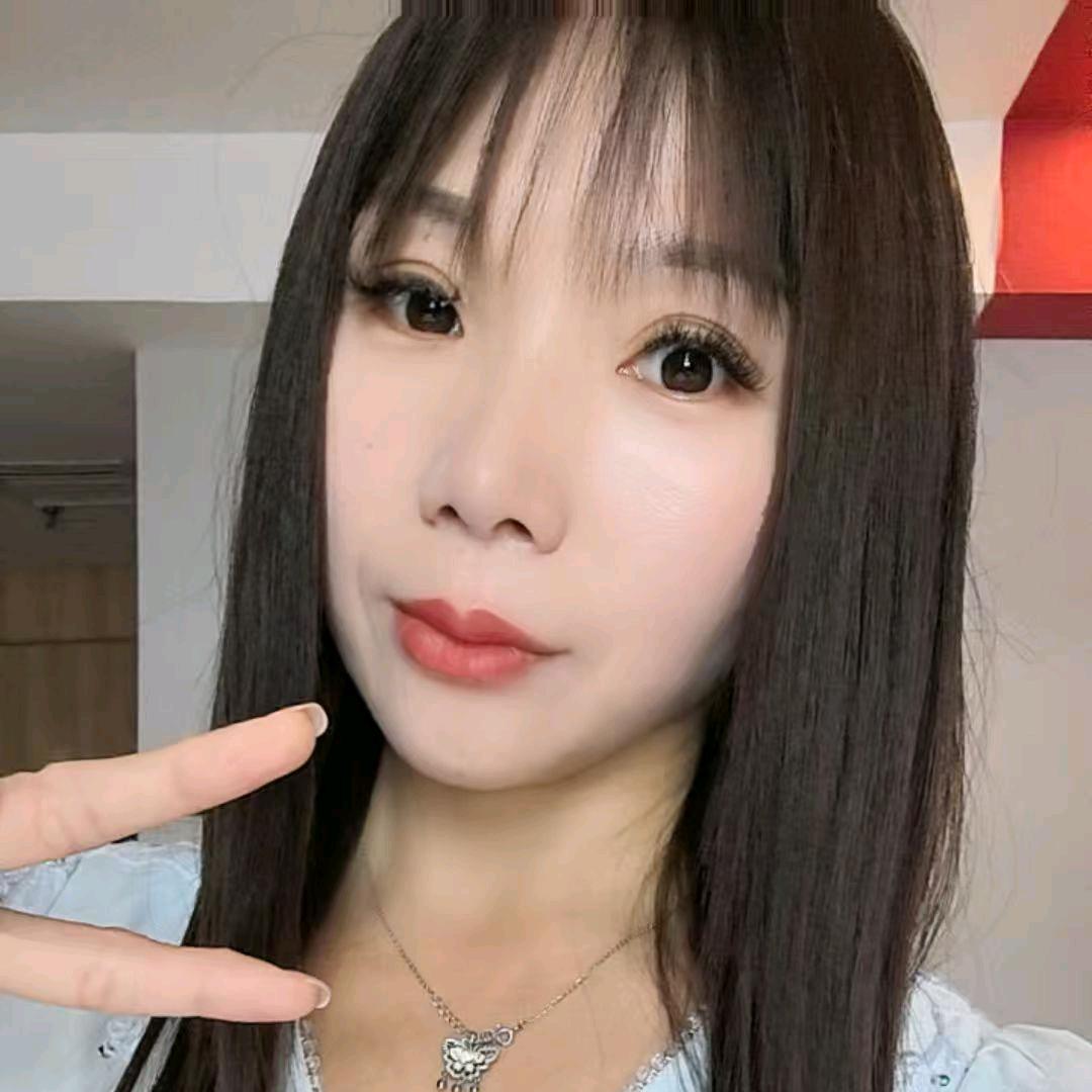 开心燕子。