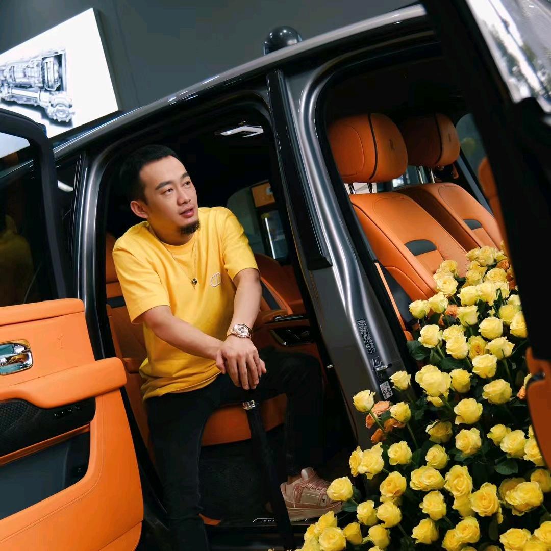 昆明松哥小助理@佳佳