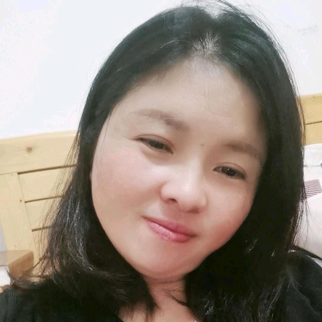 雨中人（商品在橱窗）