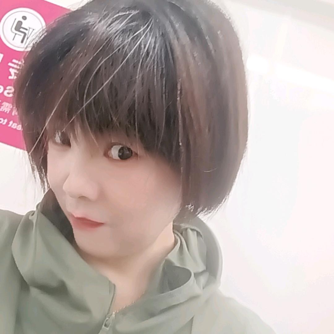英子