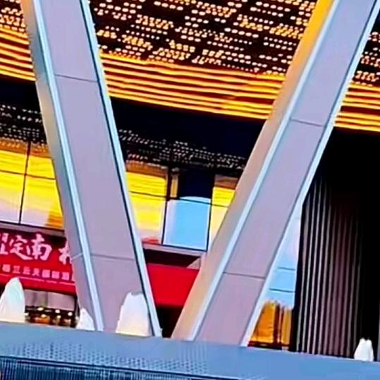 玲玲5825552611888