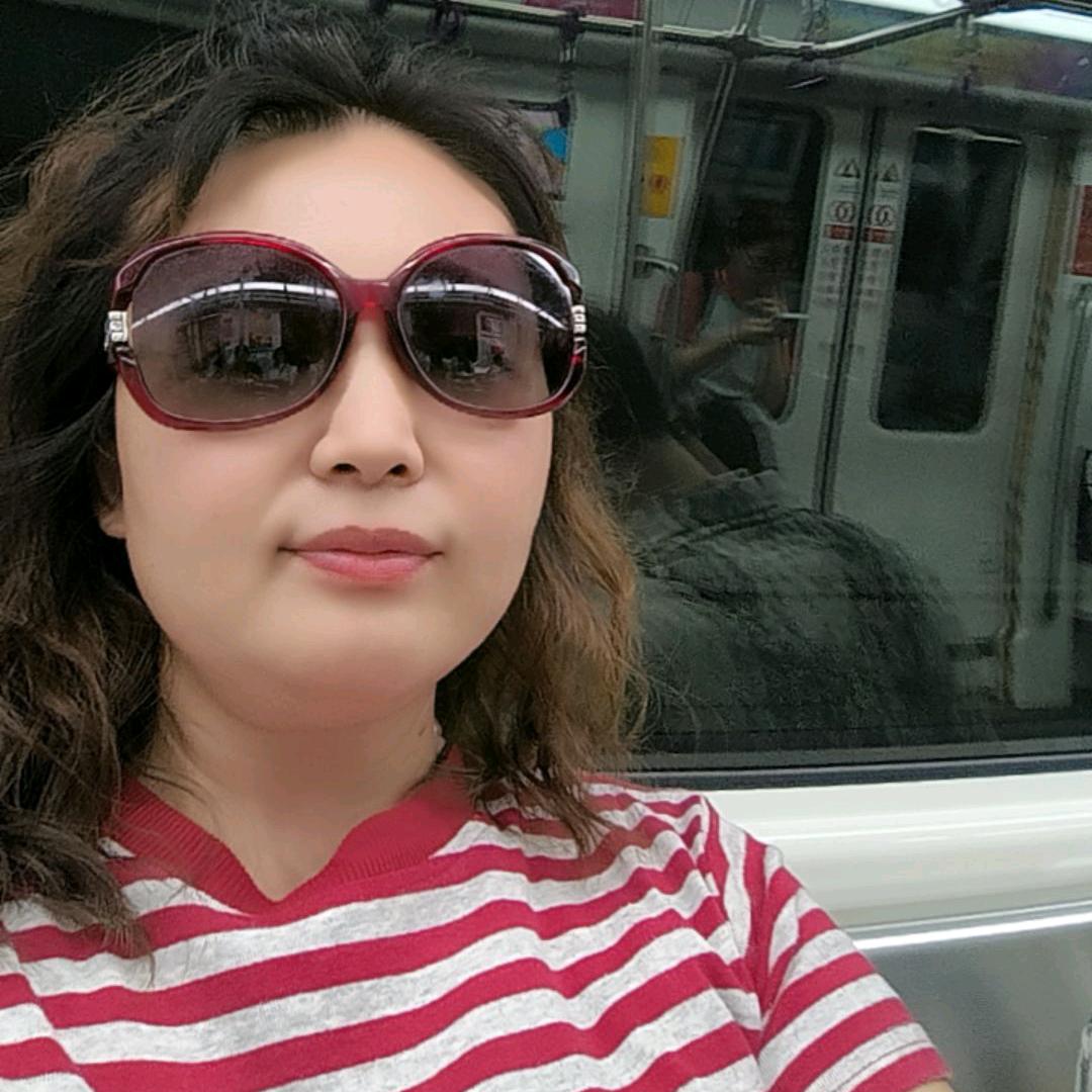 桑蚕丝妈妈装厂家直销，批发，零售