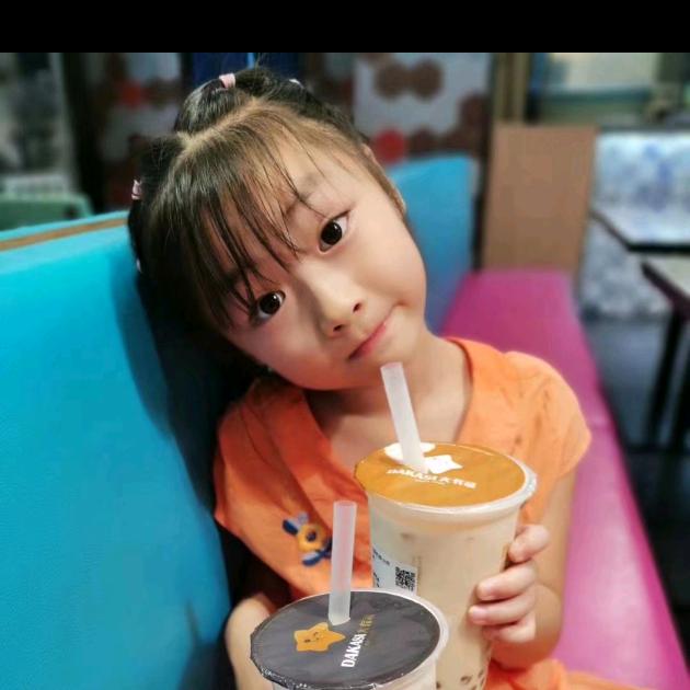 淡抹的烟熏了妆