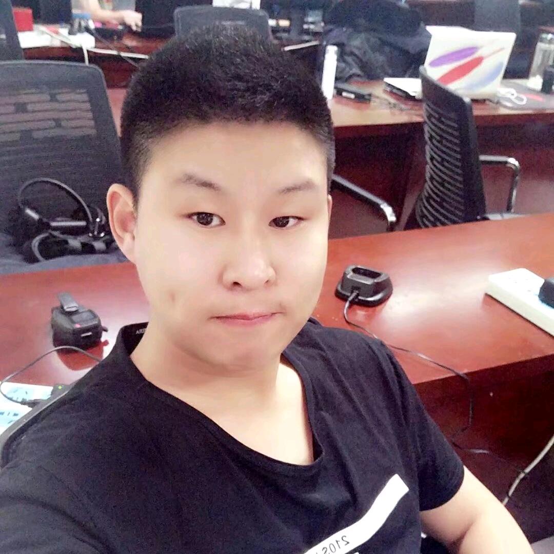 在牛驼林城大棚卖冰糖葫芦的の〖小沈同志〗