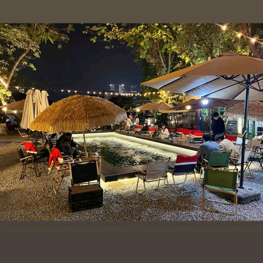 丫丫钓虾烧烤基地(鲸喜汇店)