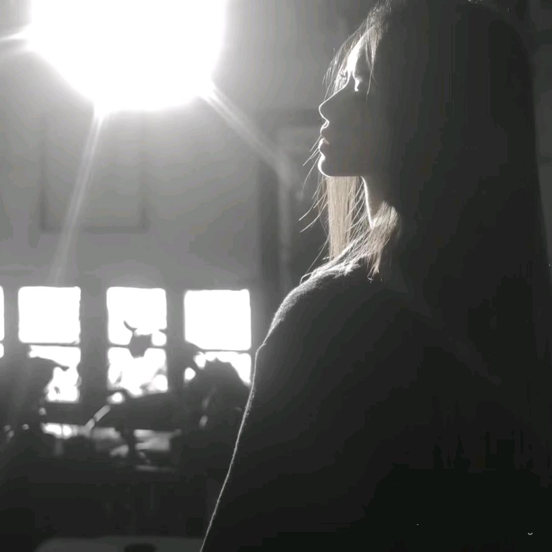 21：57