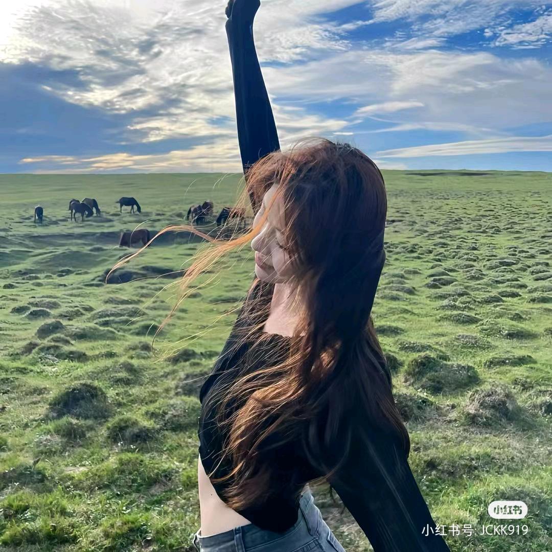 阳光爱笑的女孩