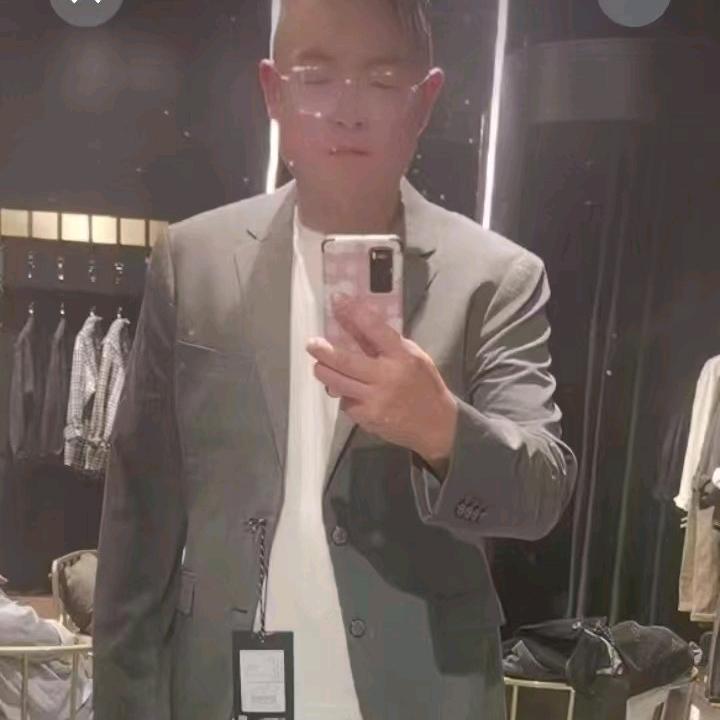 卢哥(交友号)（卢总）