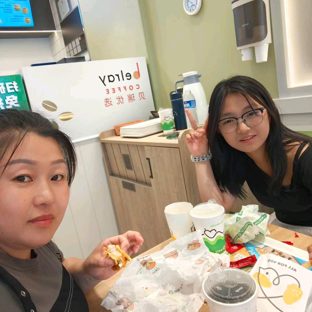 吕梁空心月饼＇