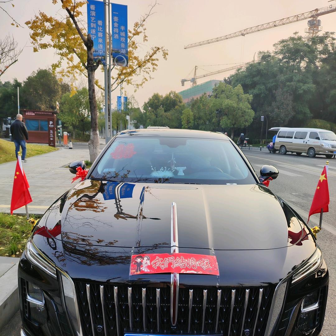 遂宁红旗婚车队（小小妹儿）