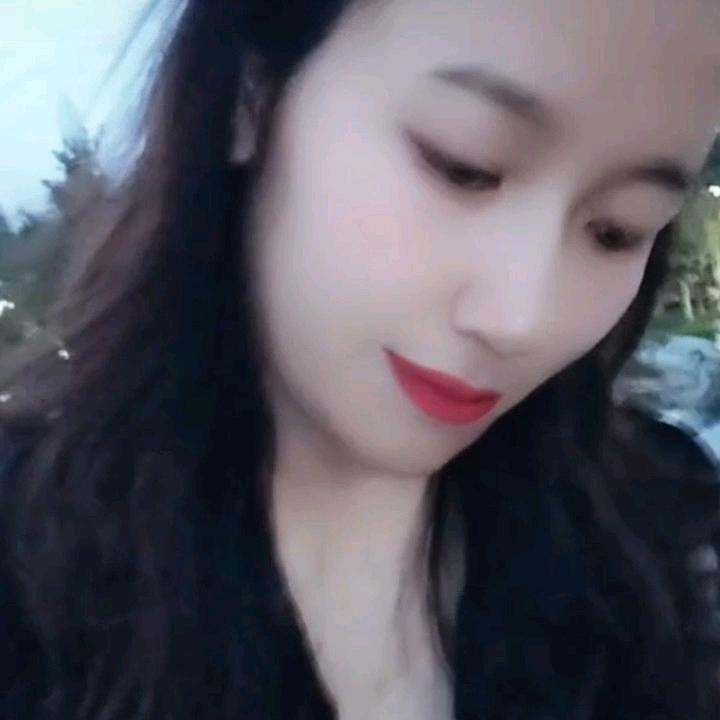 左拍妙雅（00040）