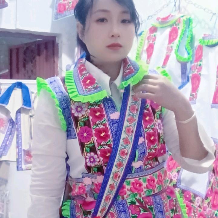 白族服饰 佳琪