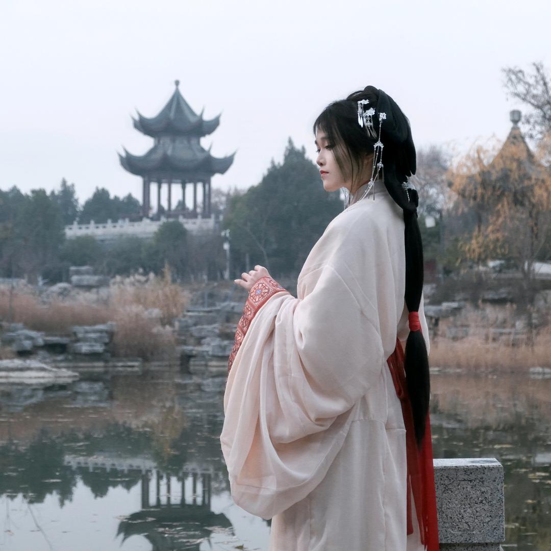 季茳淼