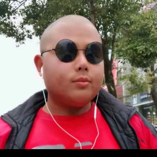 良子大胃袋 （族长）