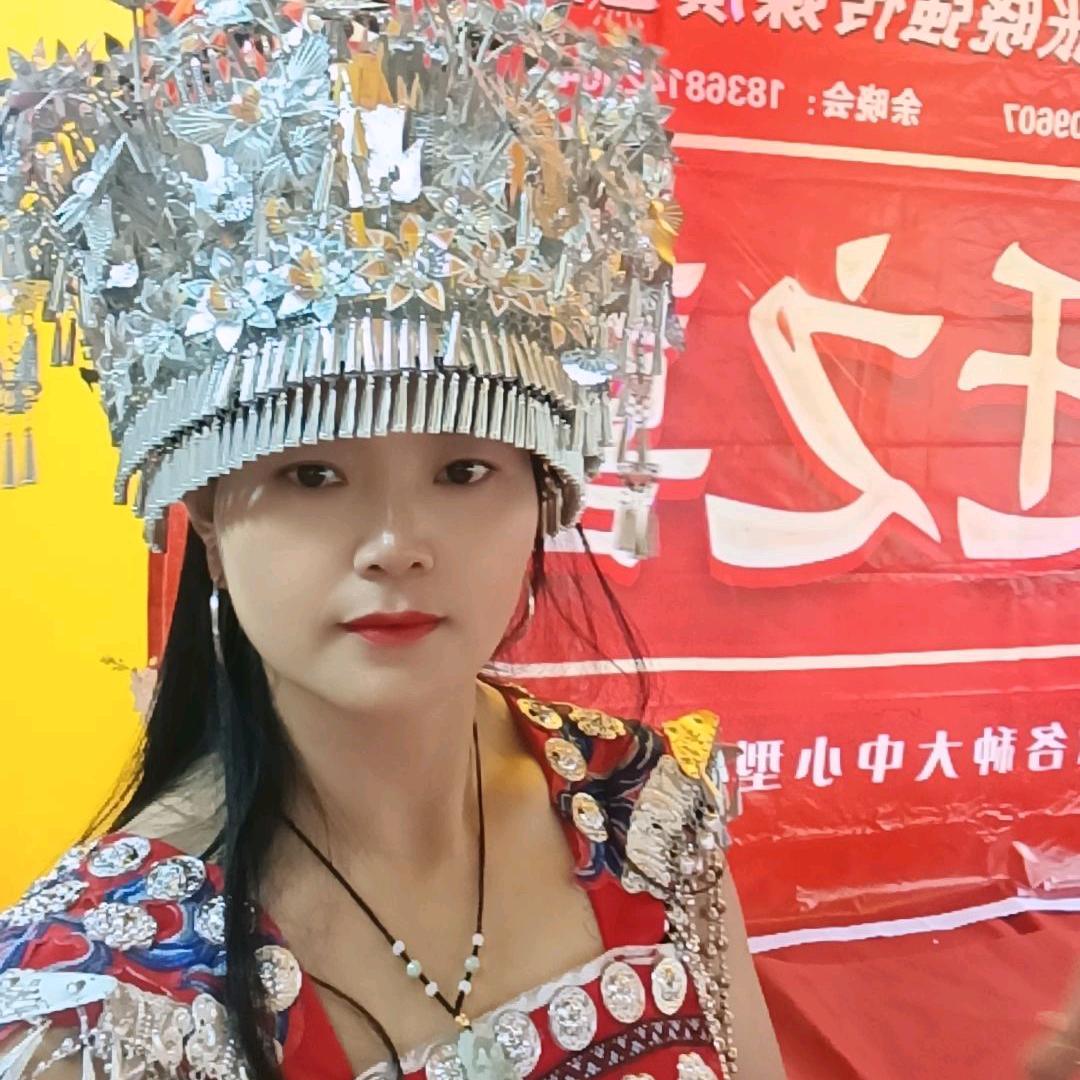 筠连蒿坝张晓强传媒演艺团：余晓会