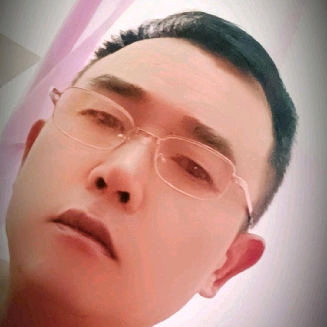 红运伴李