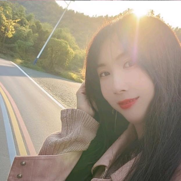 叶子🍀 ❛‿˂̵✧