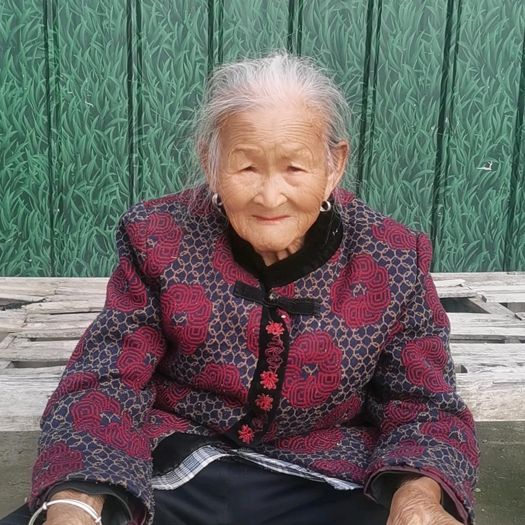 96岁农村王奶奶