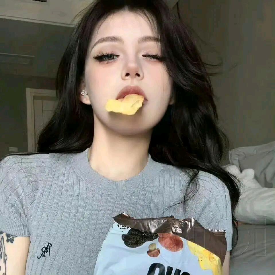 安安.