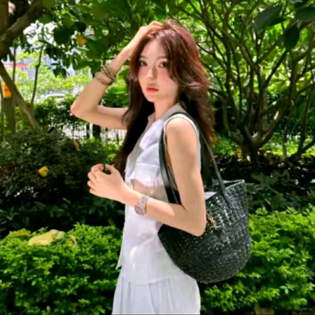 李予诺（穿搭分享）