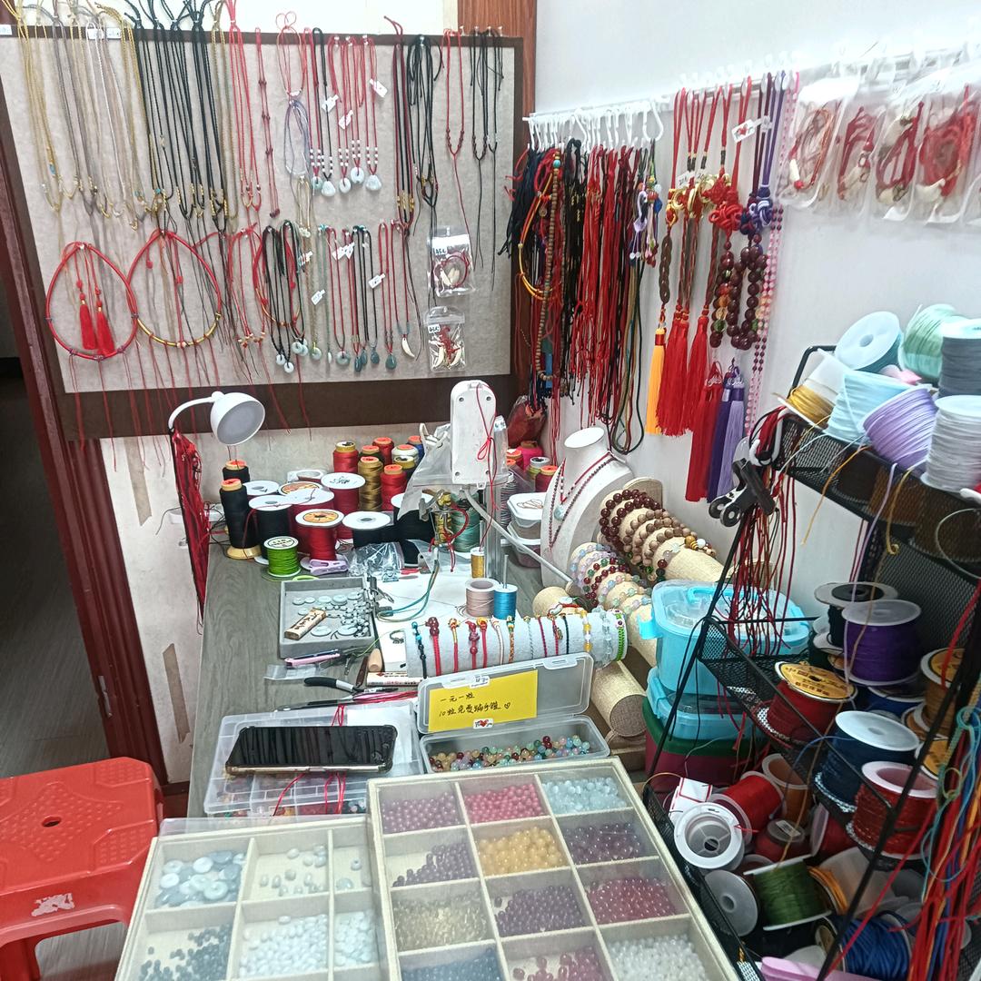 朗英村手工编绳