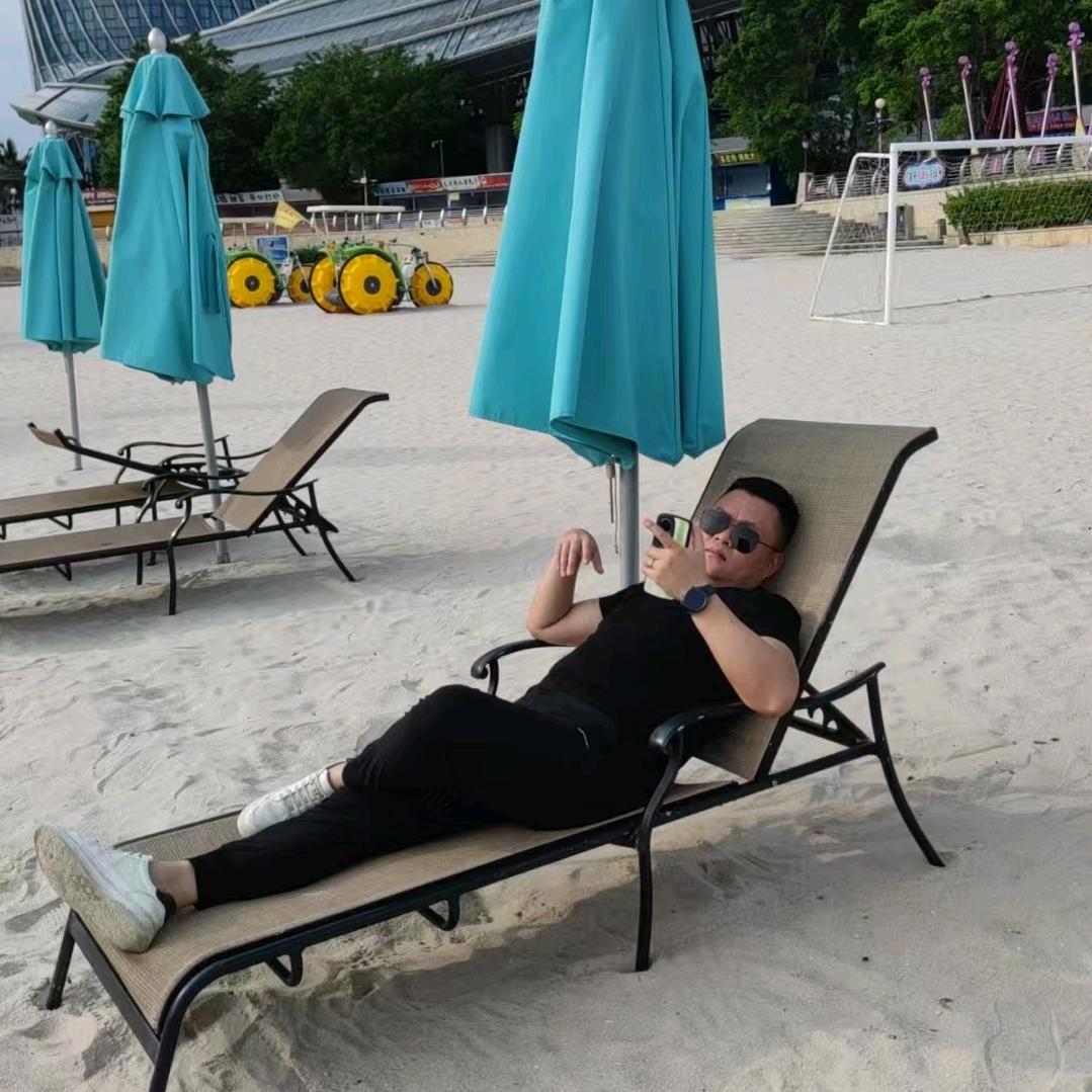 熊先生😜😜😜