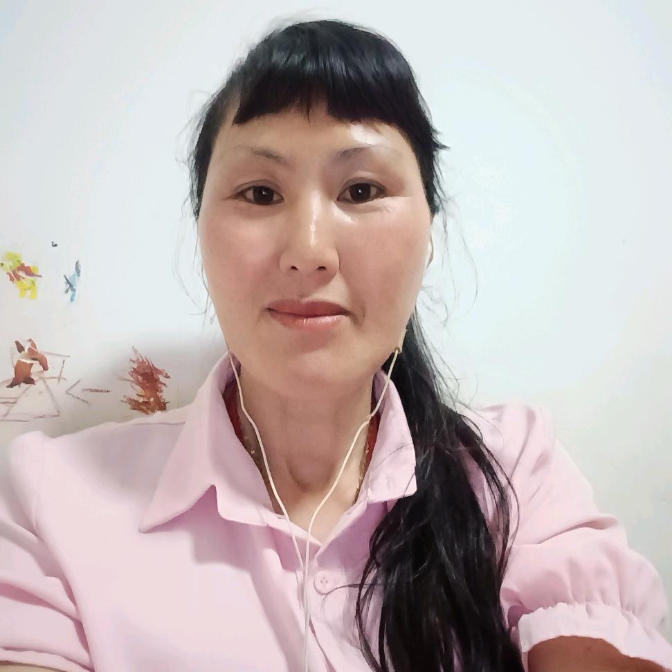李华