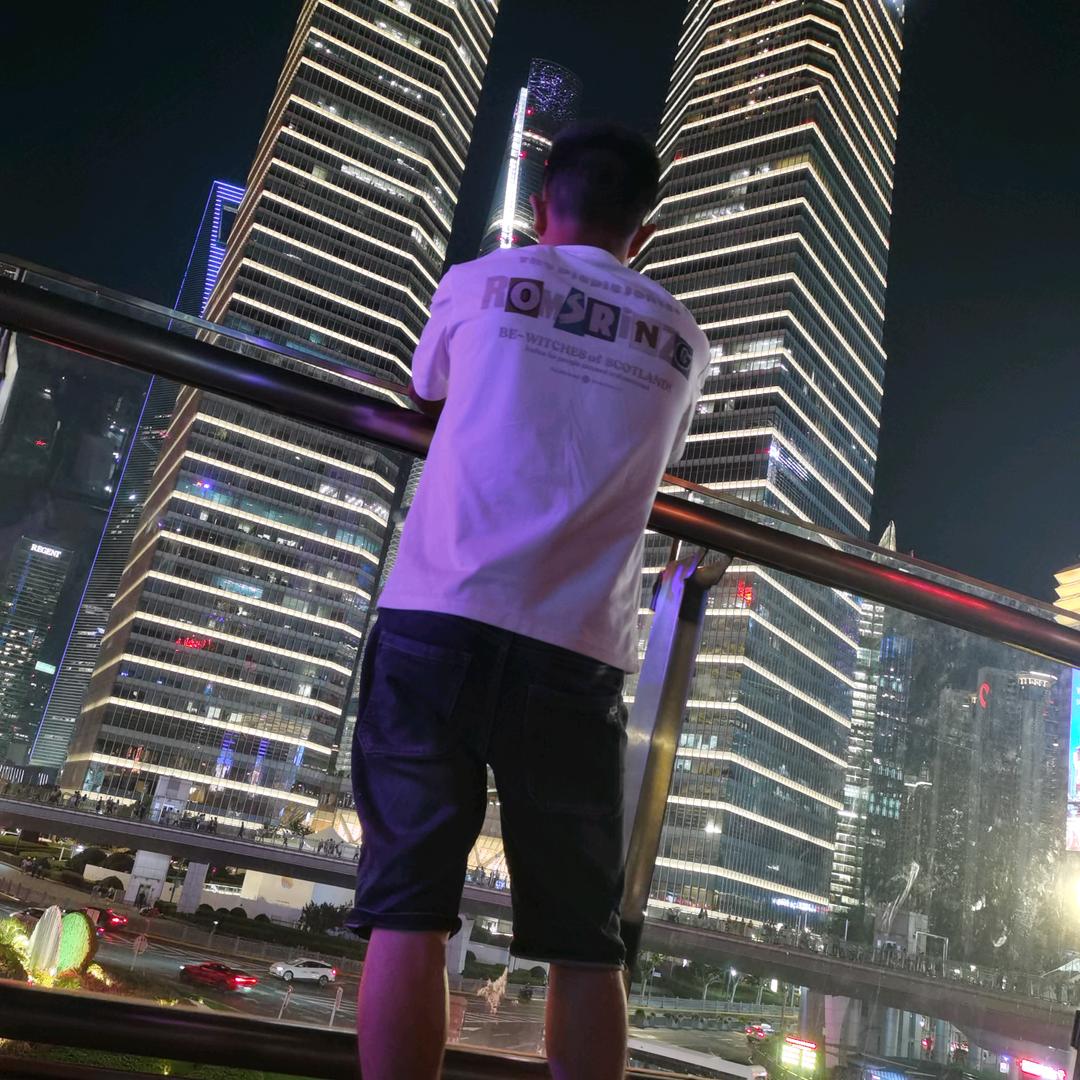 【杨  杨  得  忆】