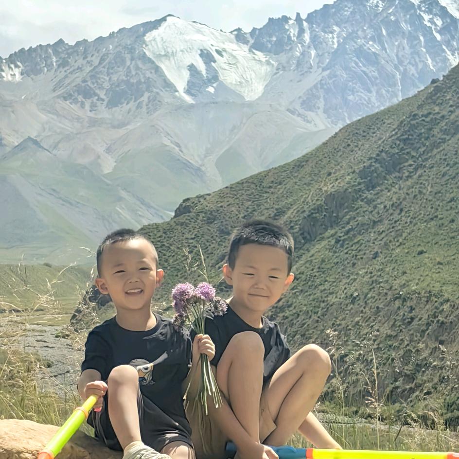 爱自驾旅拍的ZHOU