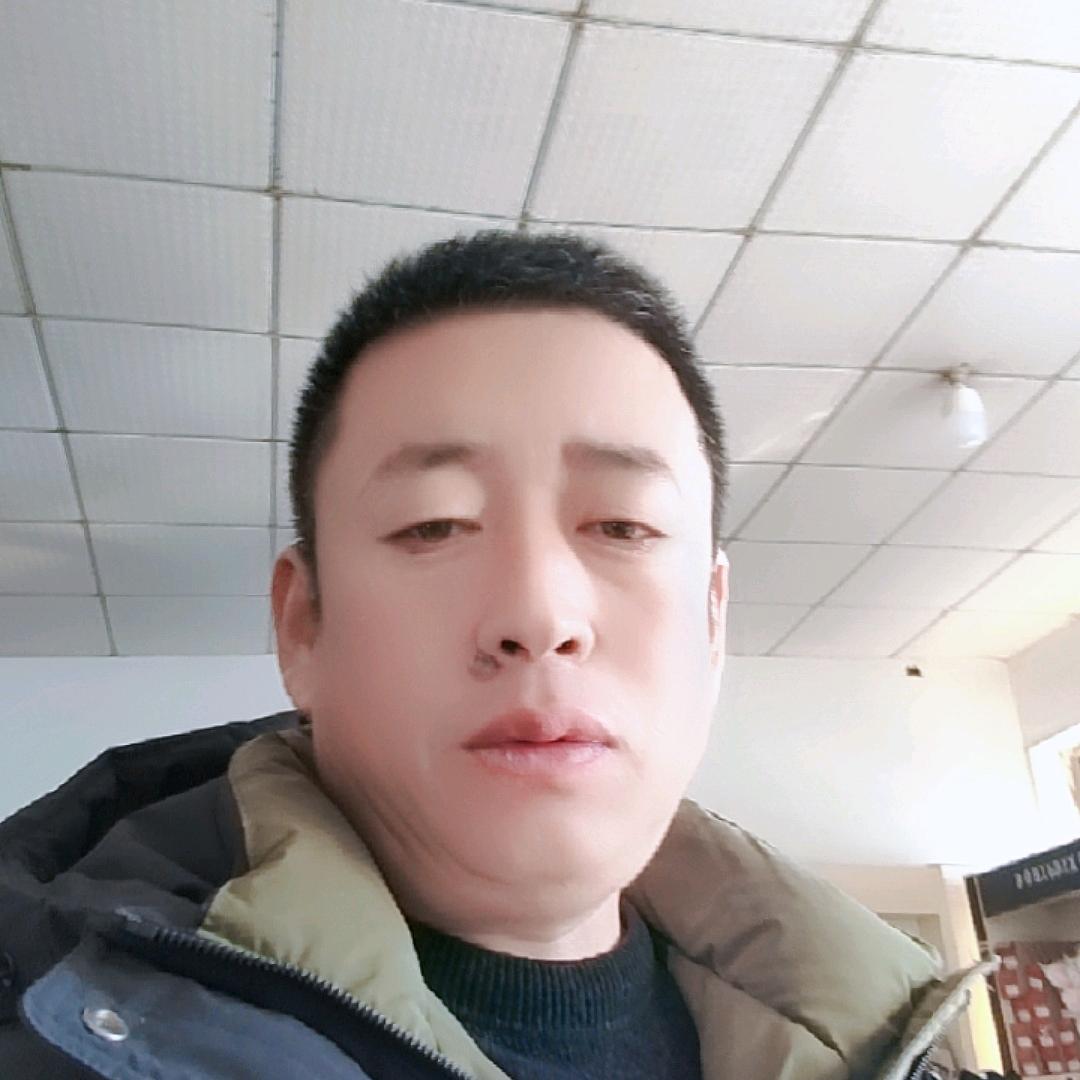 扬芬港镇宝新鞋店