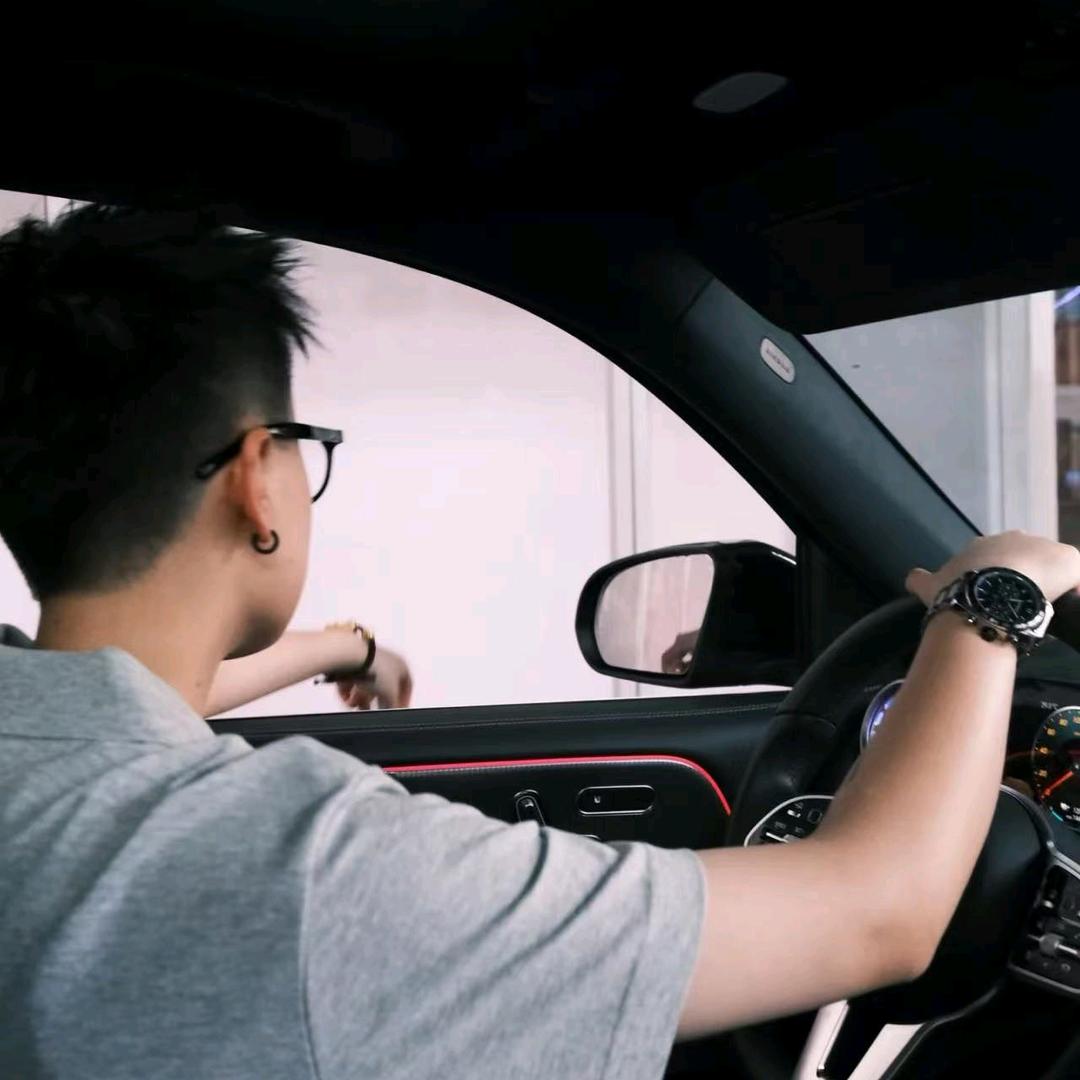 小鱼儿。