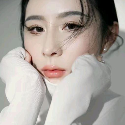 焦思文～时尚穿搭