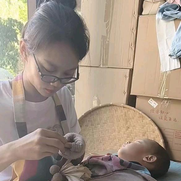 小菊普洱茶龙珠