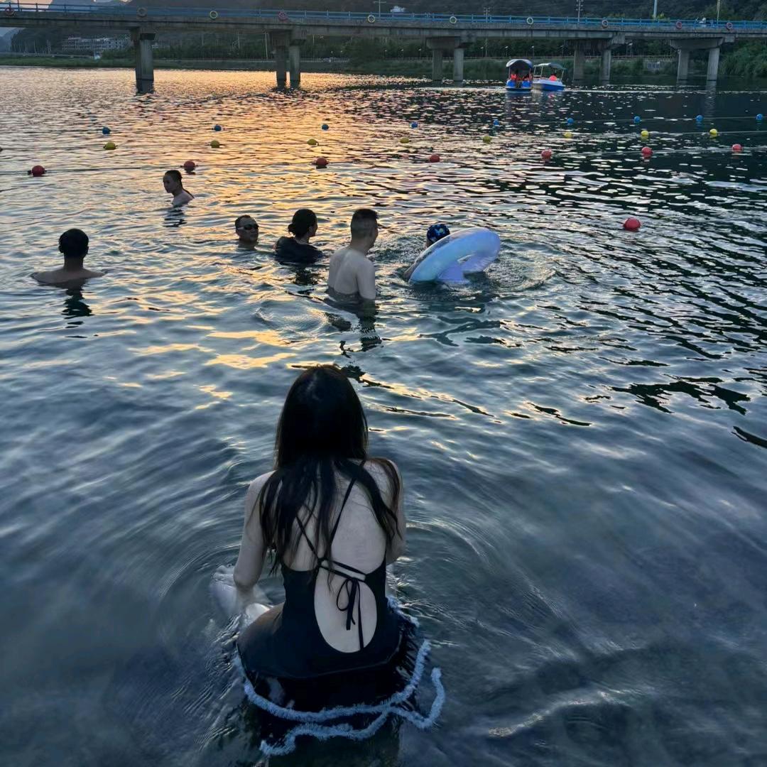 ゛爱在┊离别时💐