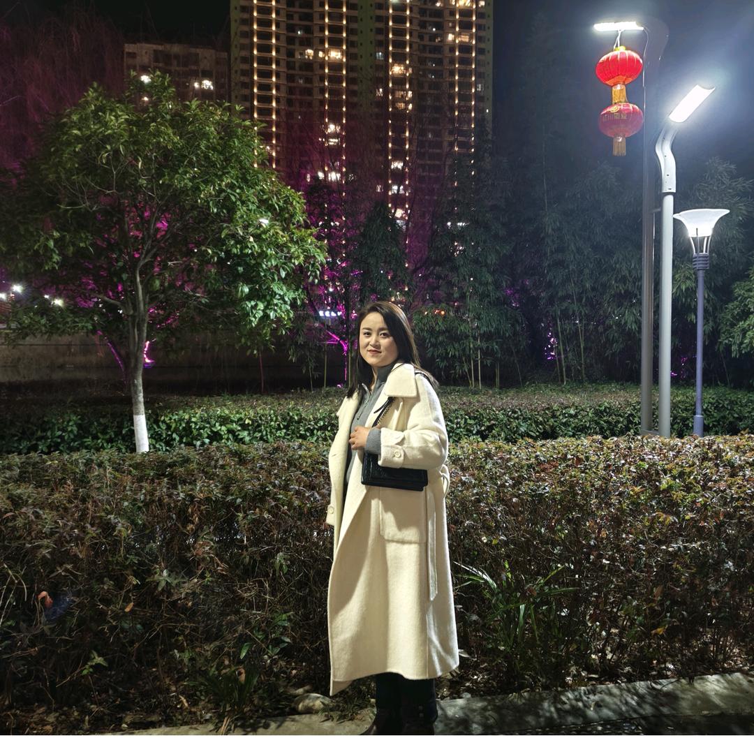 生活再苦  记得微笑😀