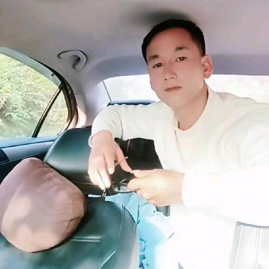 宁静的月亮