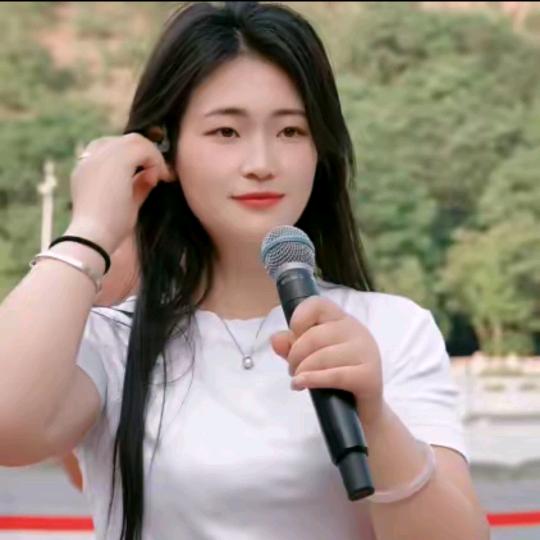小玲子⁵²⁰⁰(郧西三妹)
