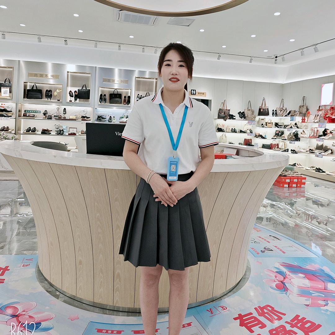 意尔康邳州民主路形象店—小廷