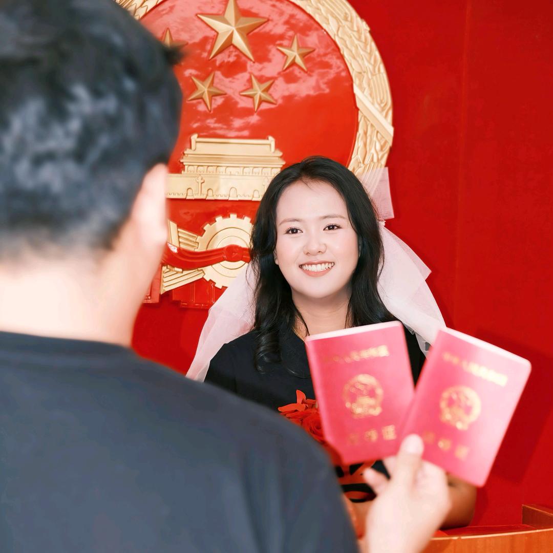 猛踹瘸子那条好腿.