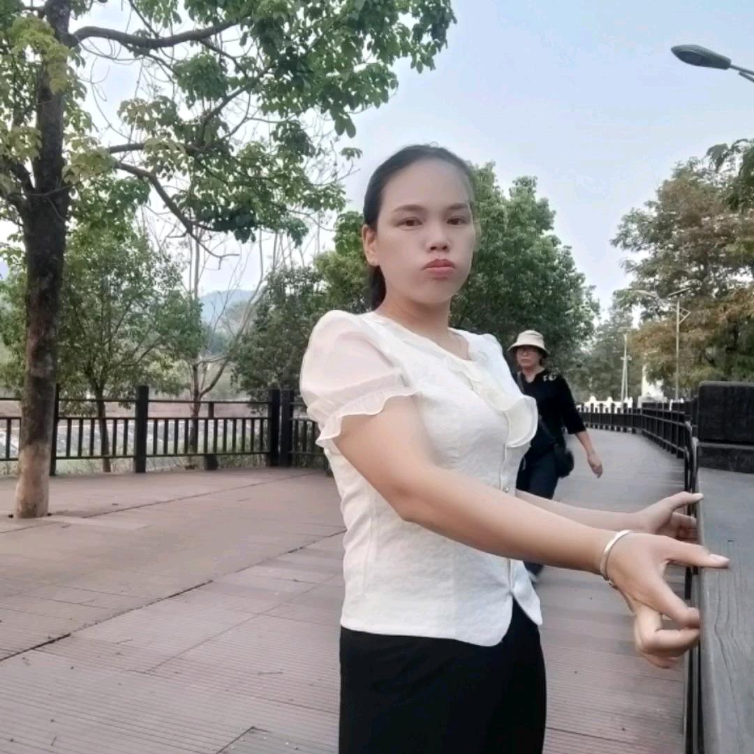 一笑而过🌸🌸🌸🌸🌸