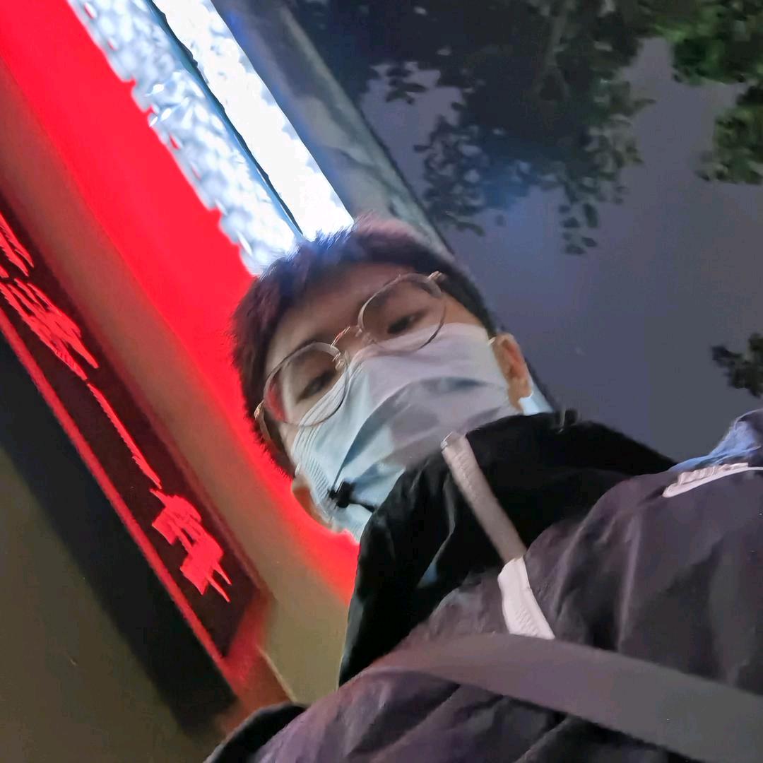 Cy不是Gay