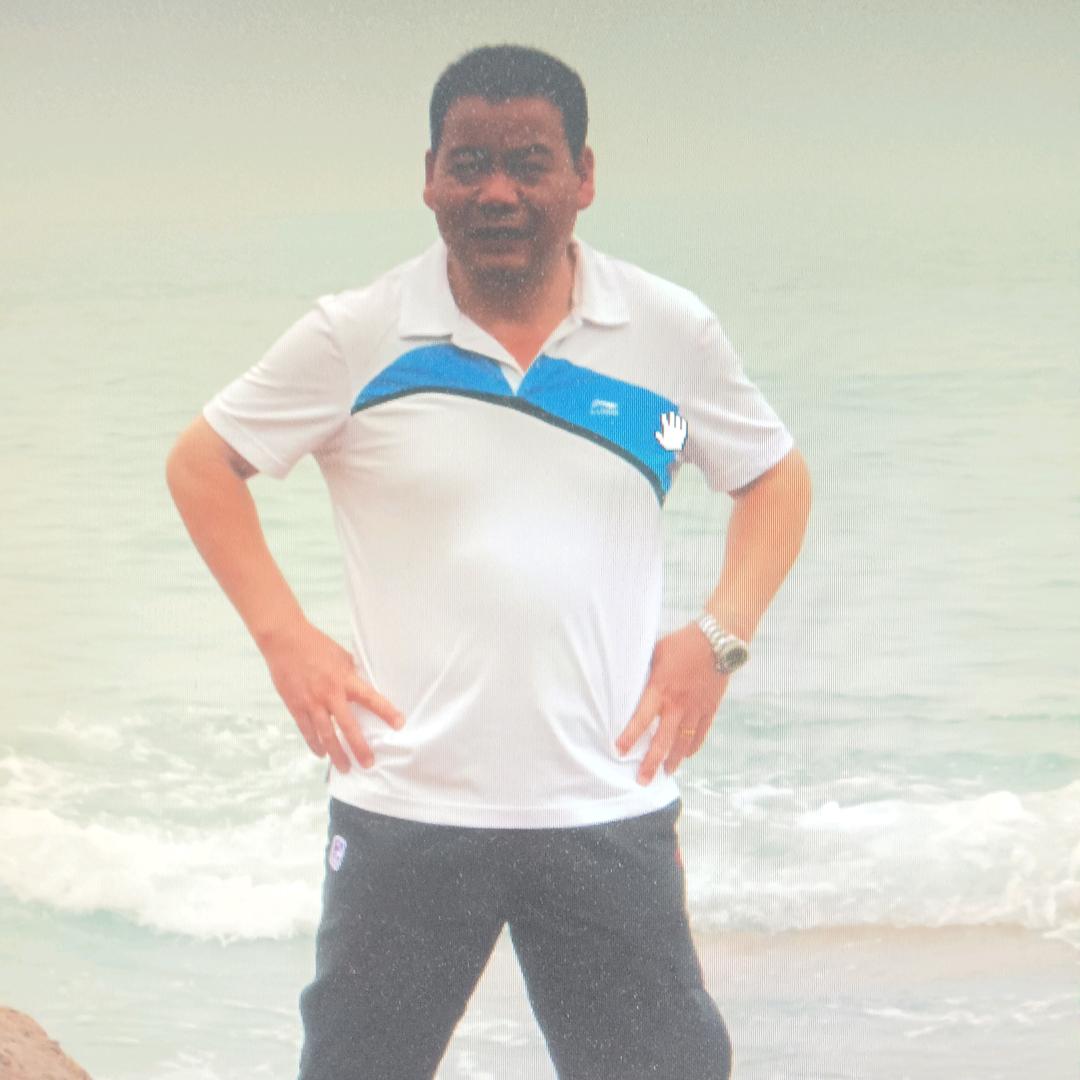 海风轻逐浪