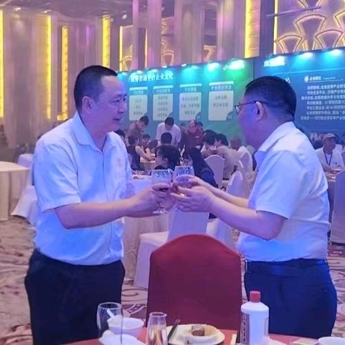 金牛皮业、亿人健智能健康科技鞋