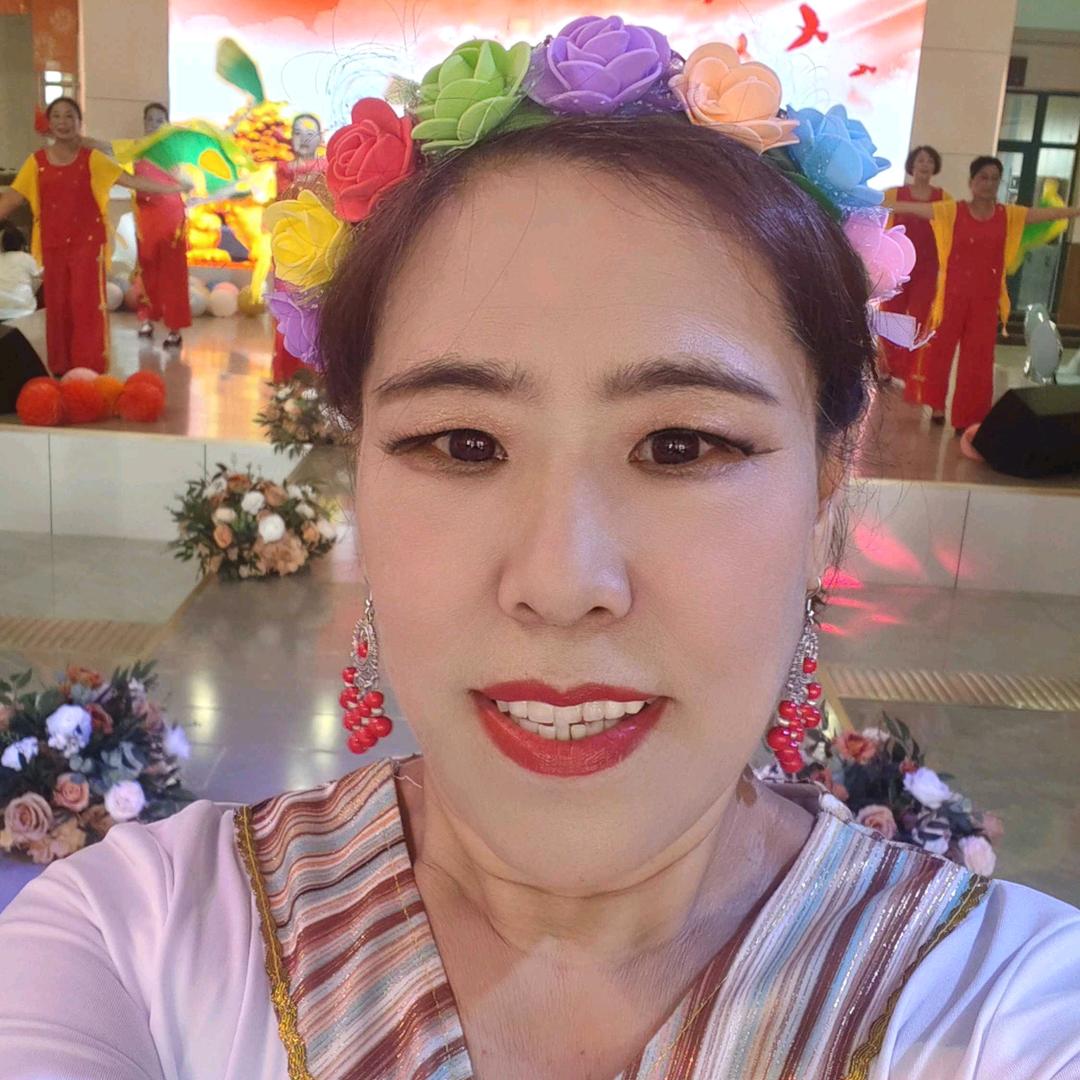 秋叶如花【爱跳舞的小姐姐】