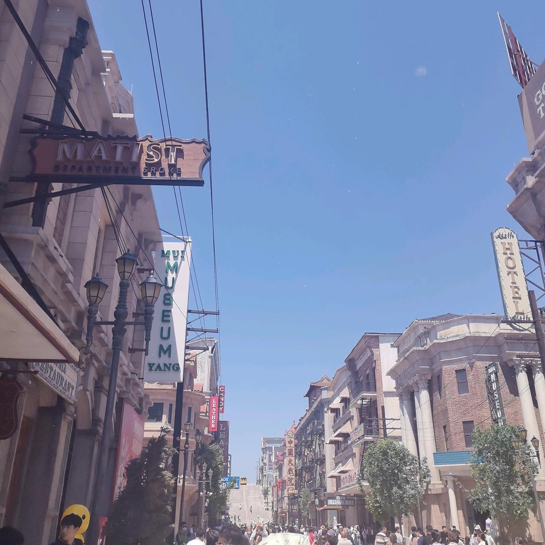 逆旅执灯人