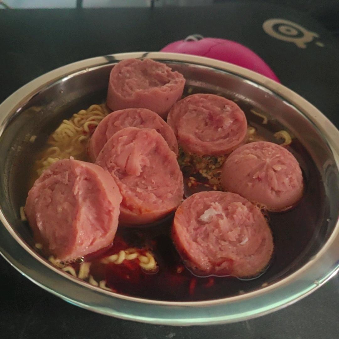 3块的泡面加两块的火腿