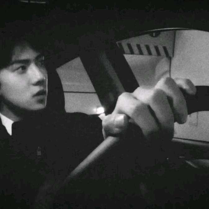 龍右