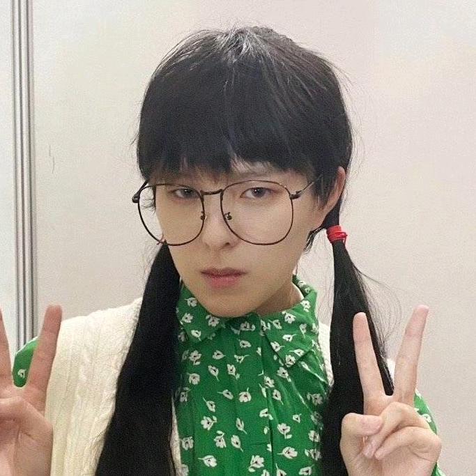 nee长得真好看