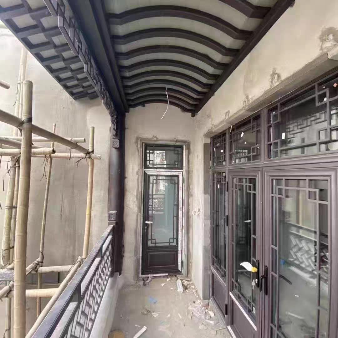 弘泰门窗、