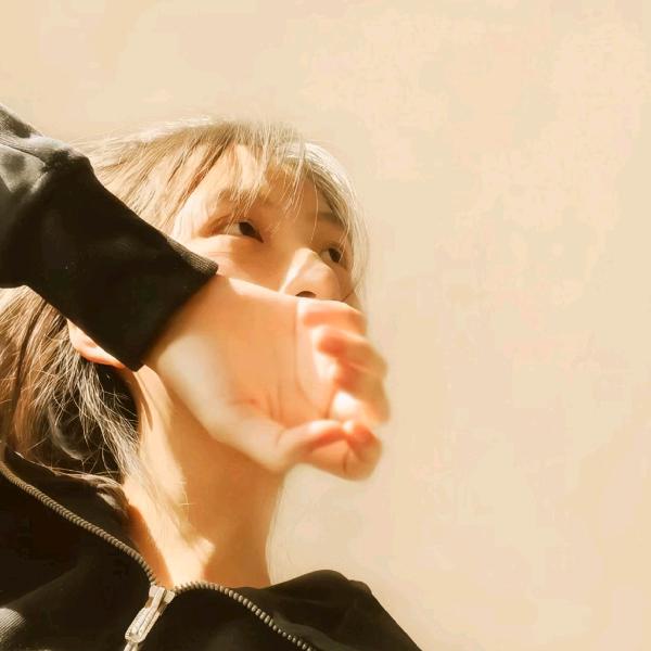 多笑笑-